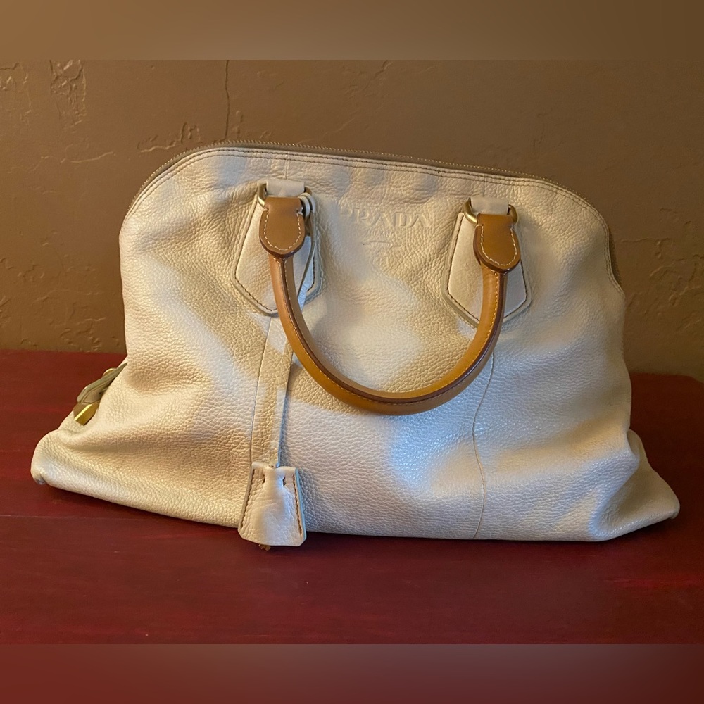 ♦️AUTHENTIC♦️ Prada Tote